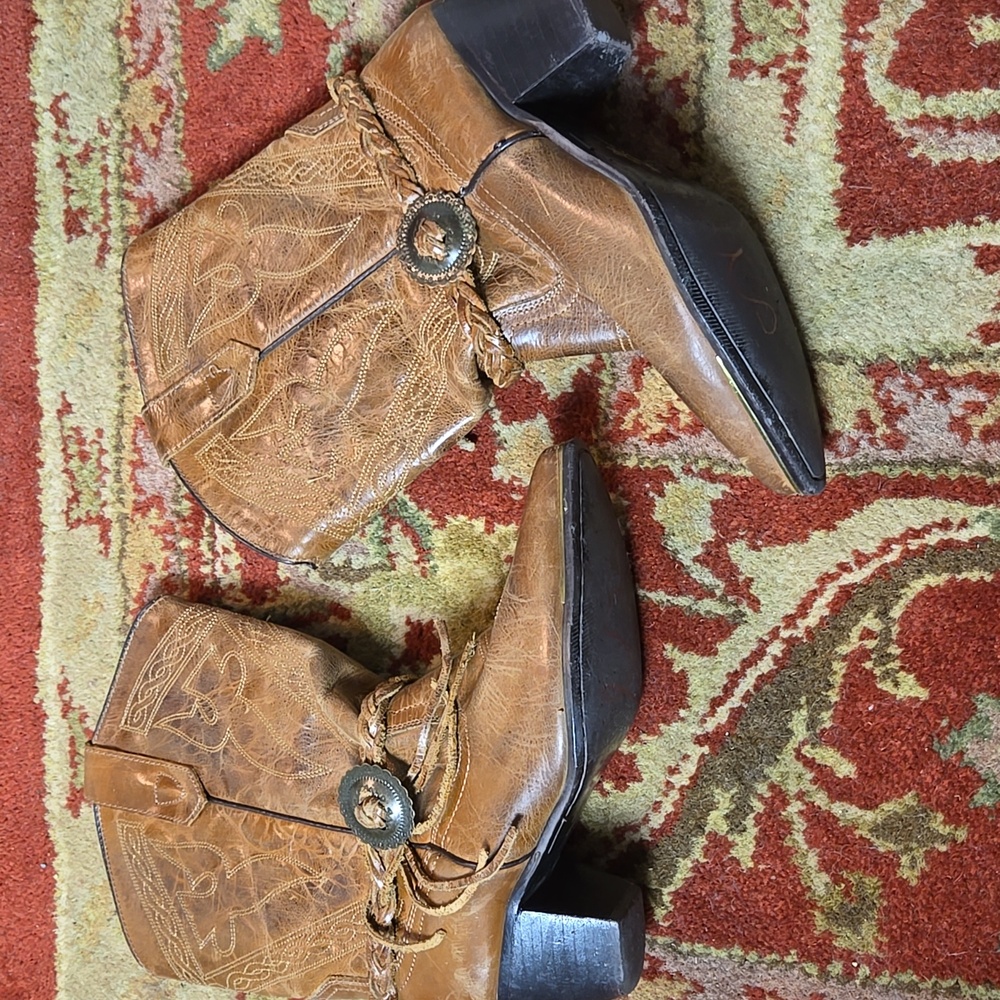 Brown Cowboy Boots with Vintage Distressed Look